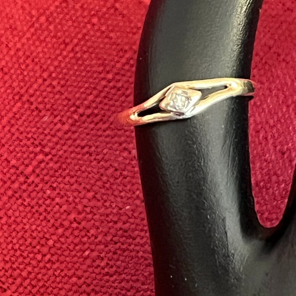 Truglo 10K Yellow Gold Pinky Ring With Diamond.